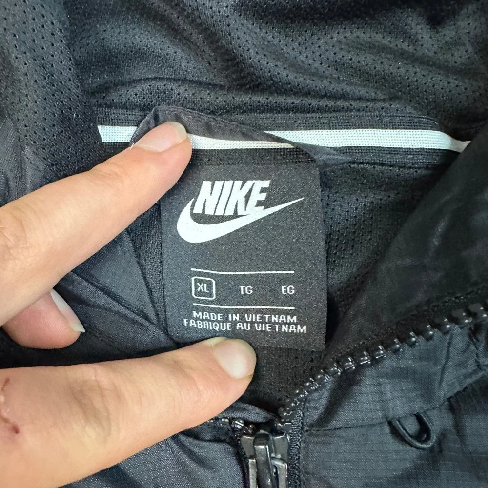 Nike sportswear windrunner