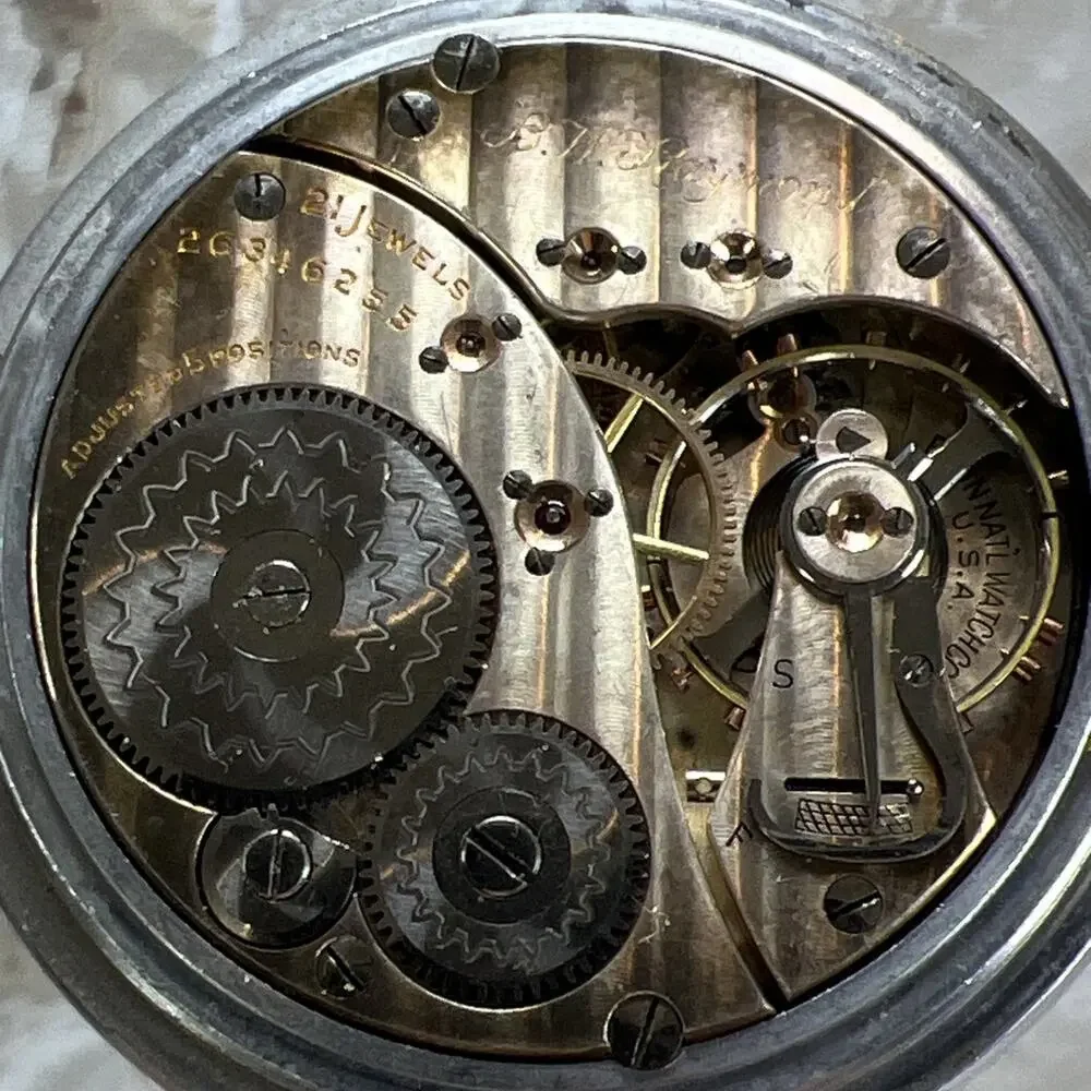 Elgin 1924 bw