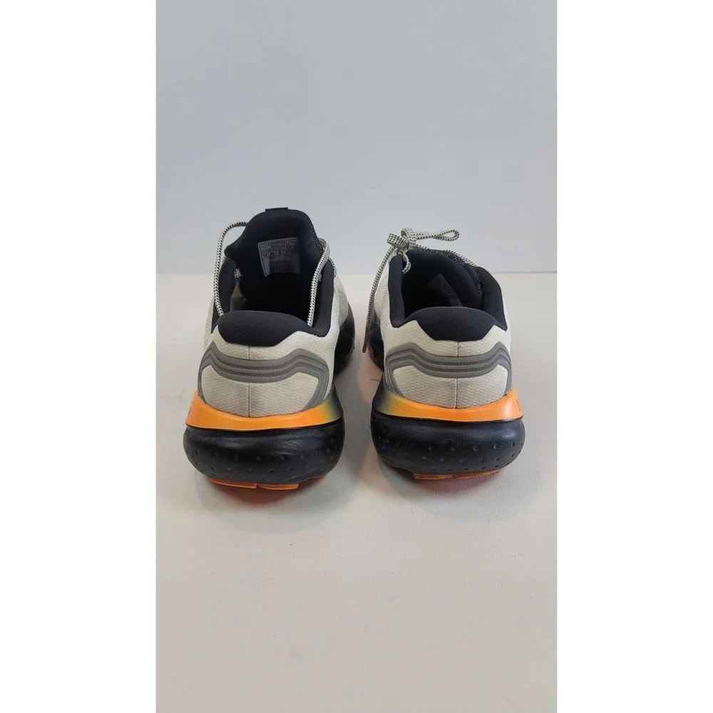 Brooks outsole pair training