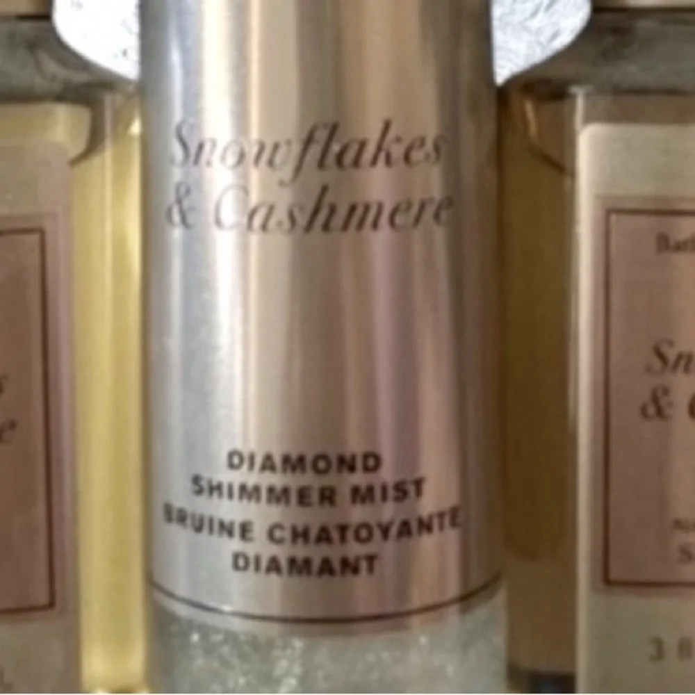 Bath & Body Works snowflakes cashmere