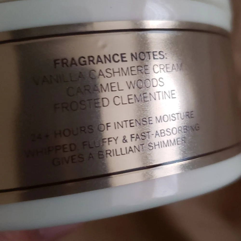 Bath & Body Works snowflakes cashmere