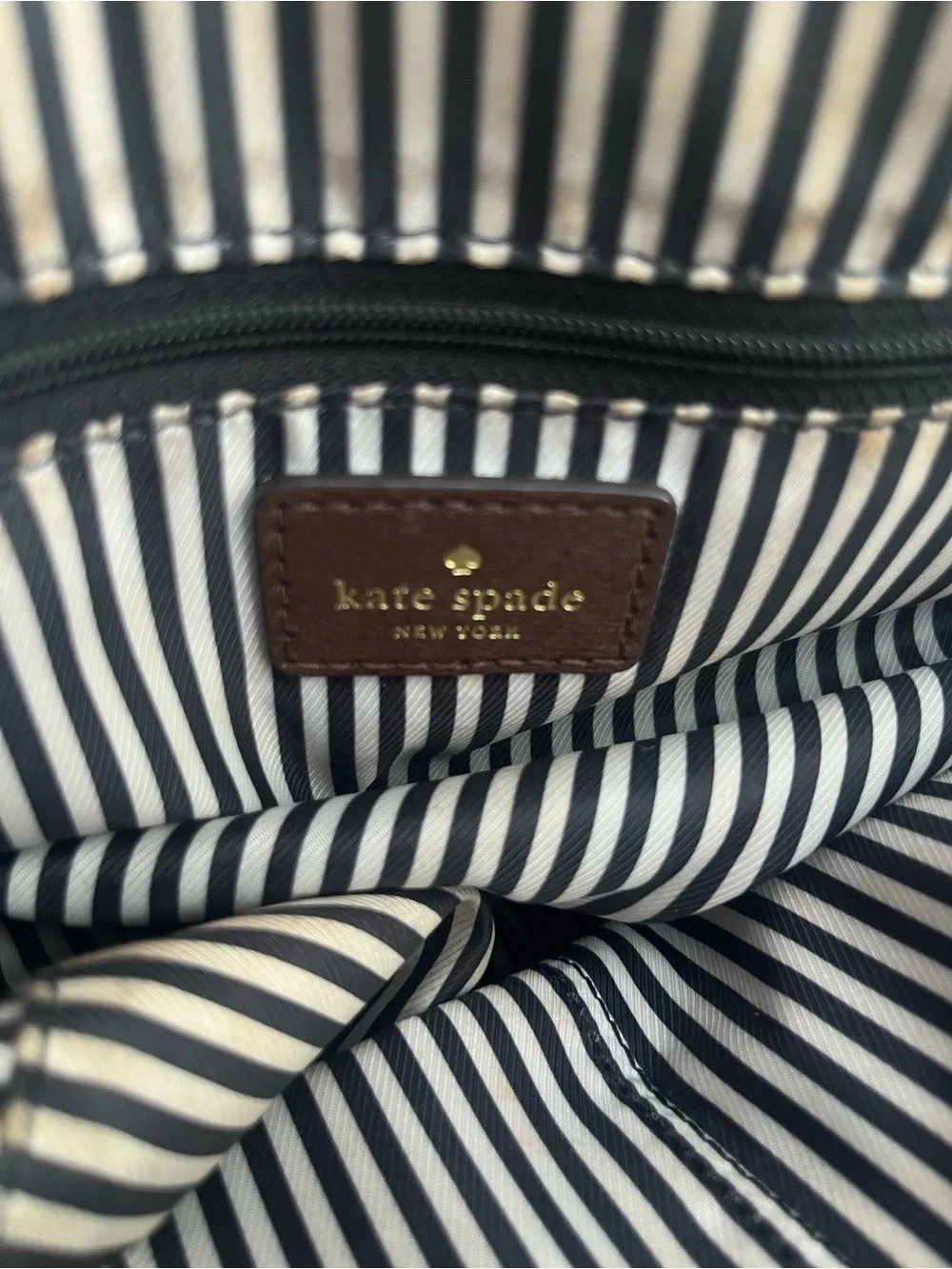 kate spade dome closure