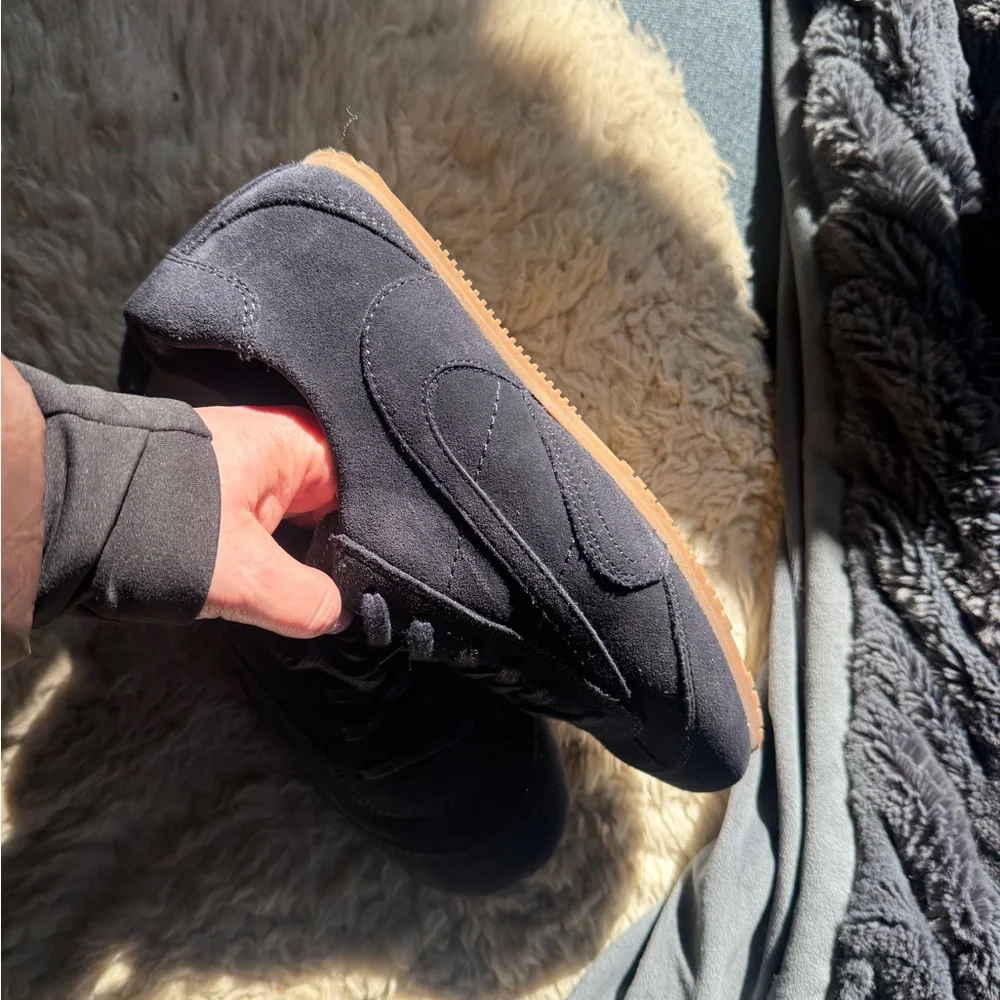 COS suede upper