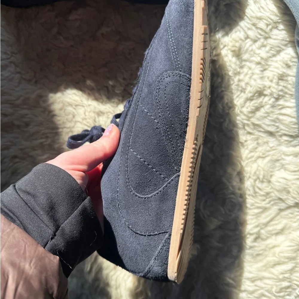COS suede upper