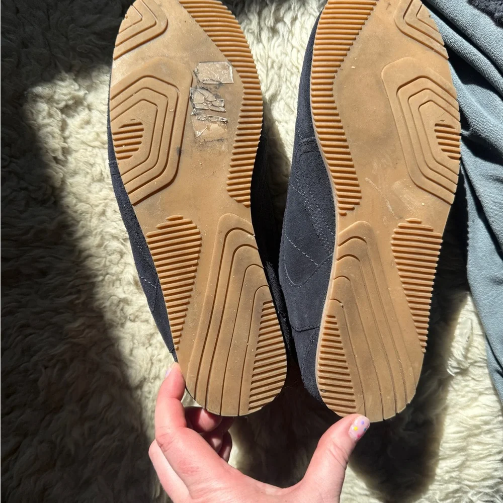 COS suede upper
