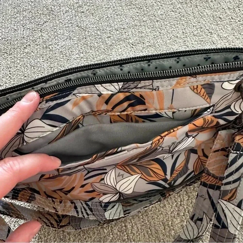 lug swivel convertible