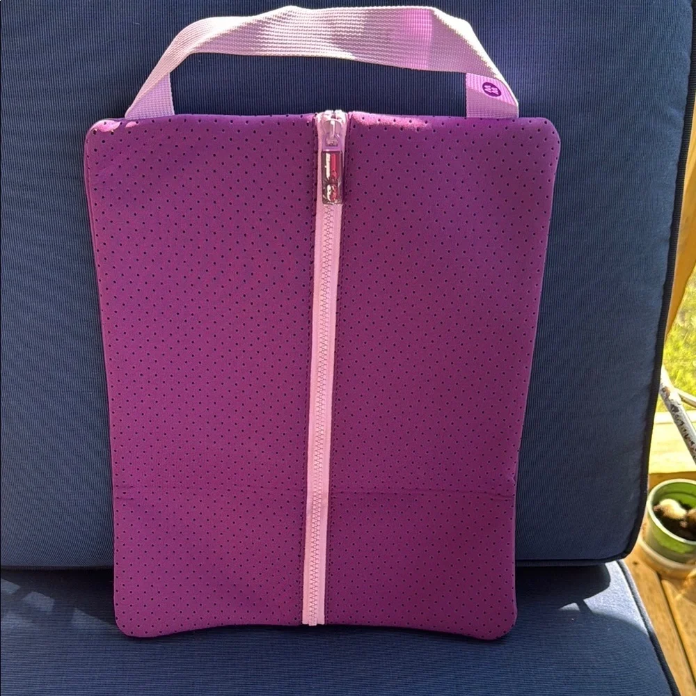 Weight Watchers Purple and Pink Laptop Bag with Modern Design