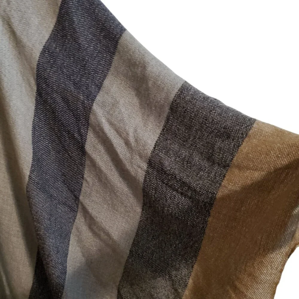 Novica multicolored striped