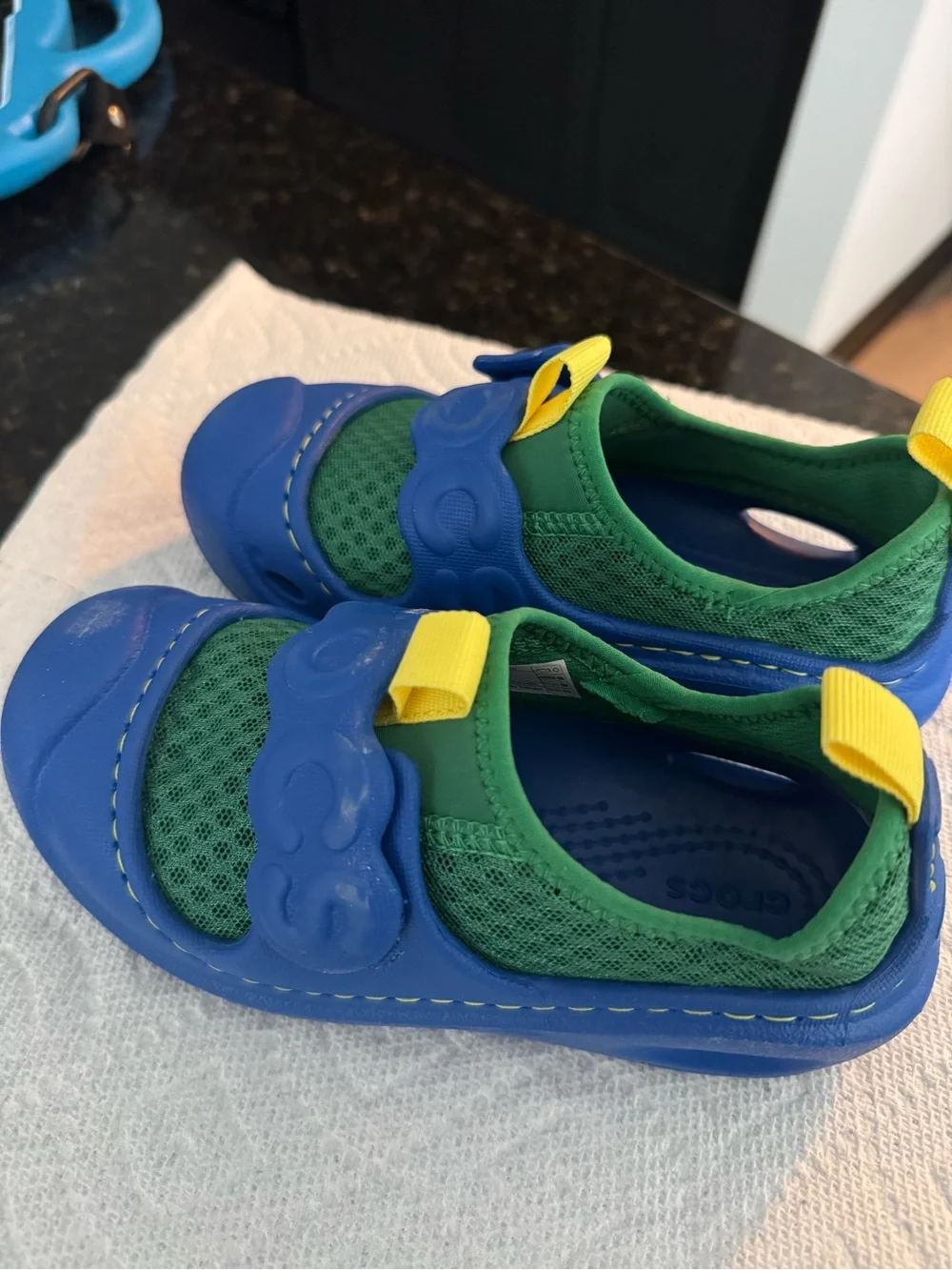 CROCS slip water
