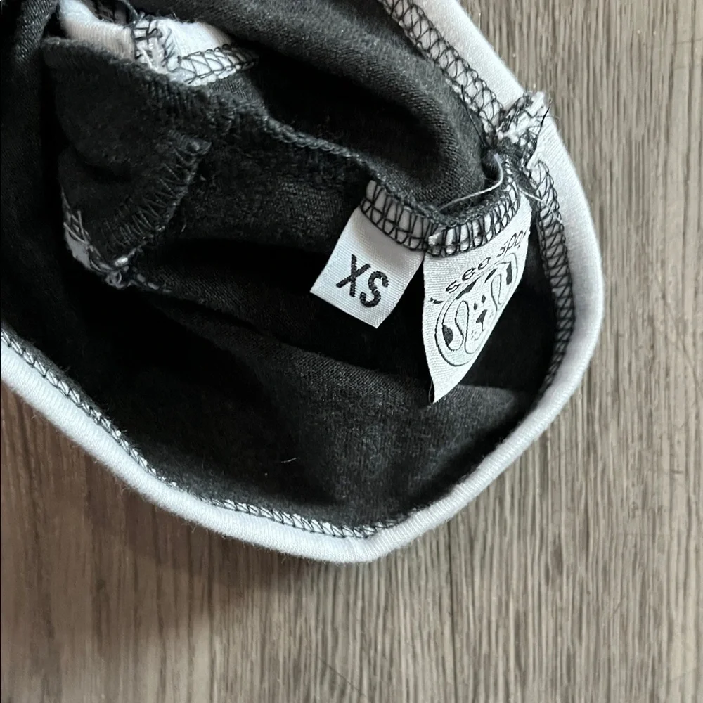 N/A trendy black