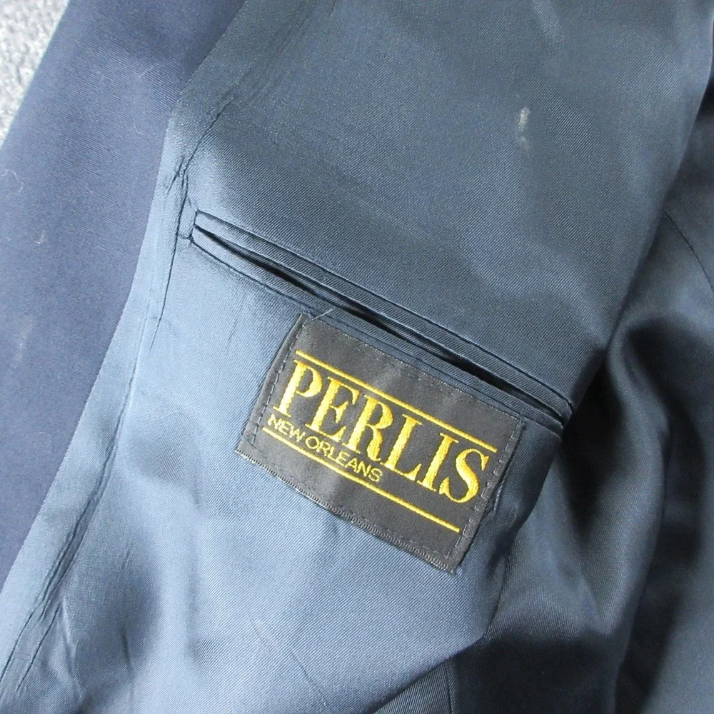 Perlis suit mens