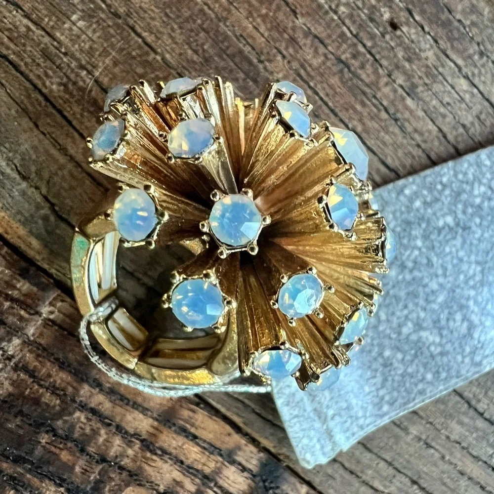 N/A gold ring