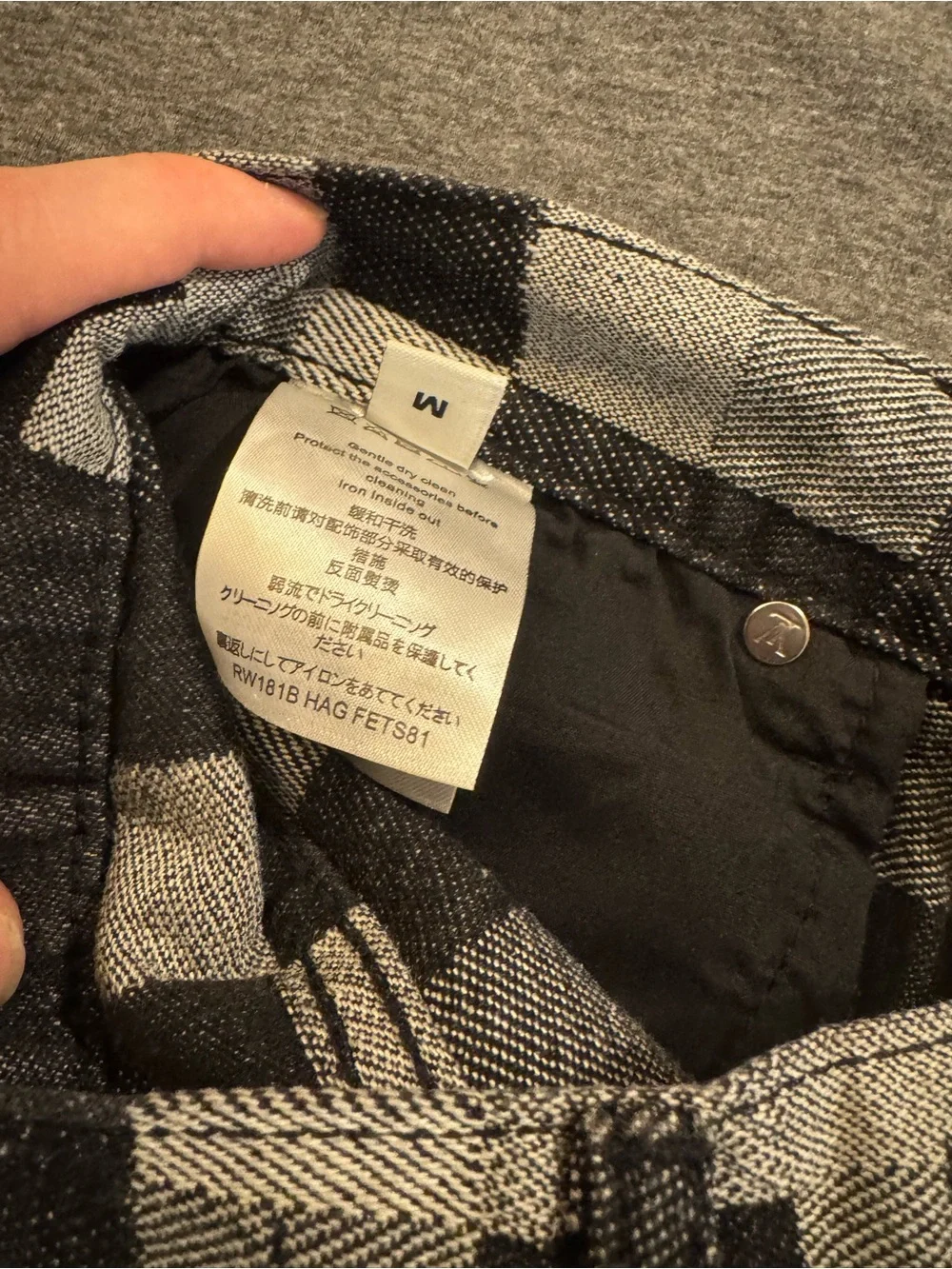 Louis Vuitton size 30