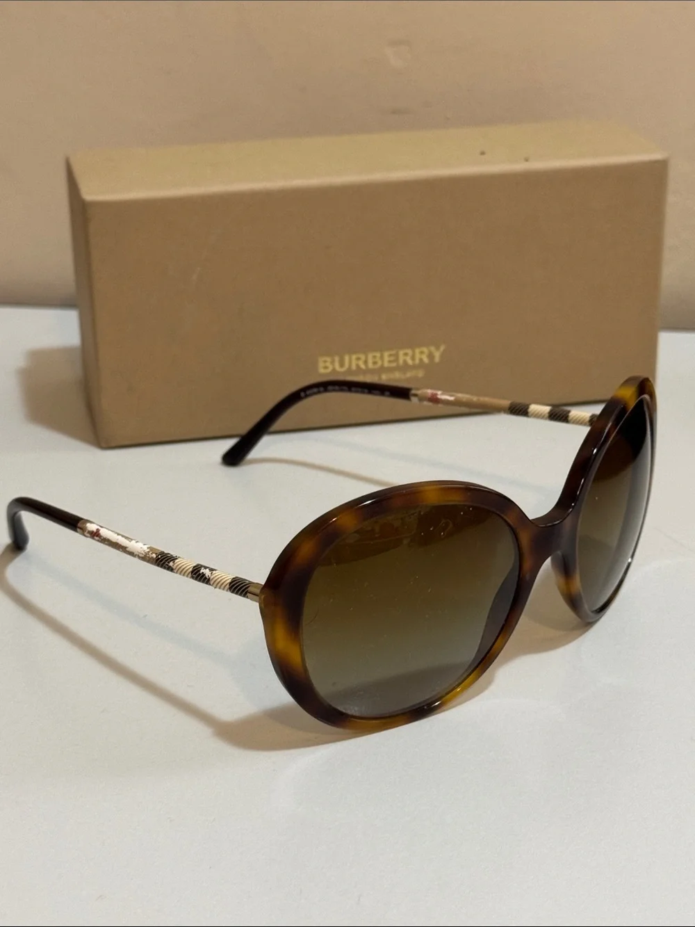 Burberry Tortoiseshell Polarized Sunglasses with Brown Lenses