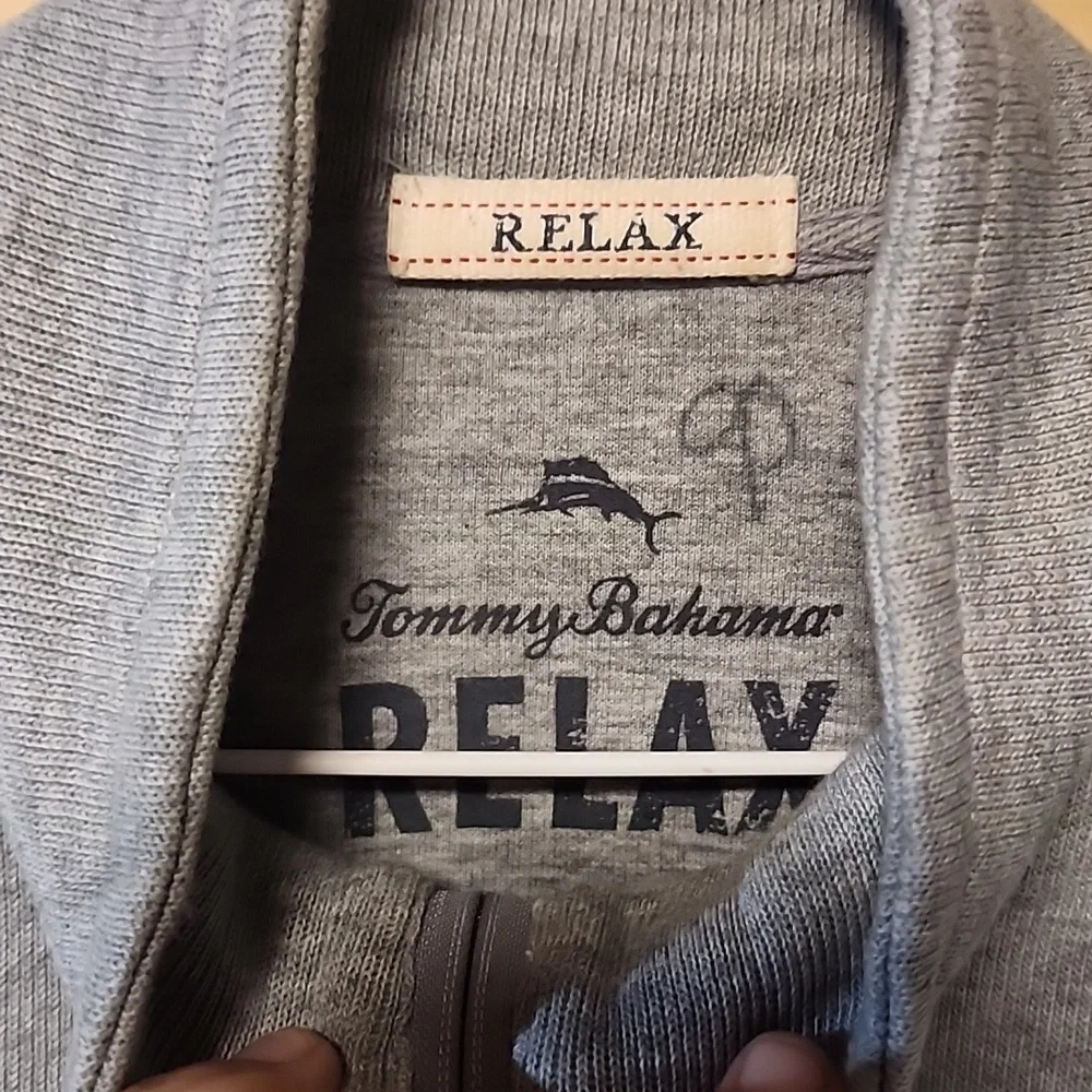Tommy Bahama without shoulder initial