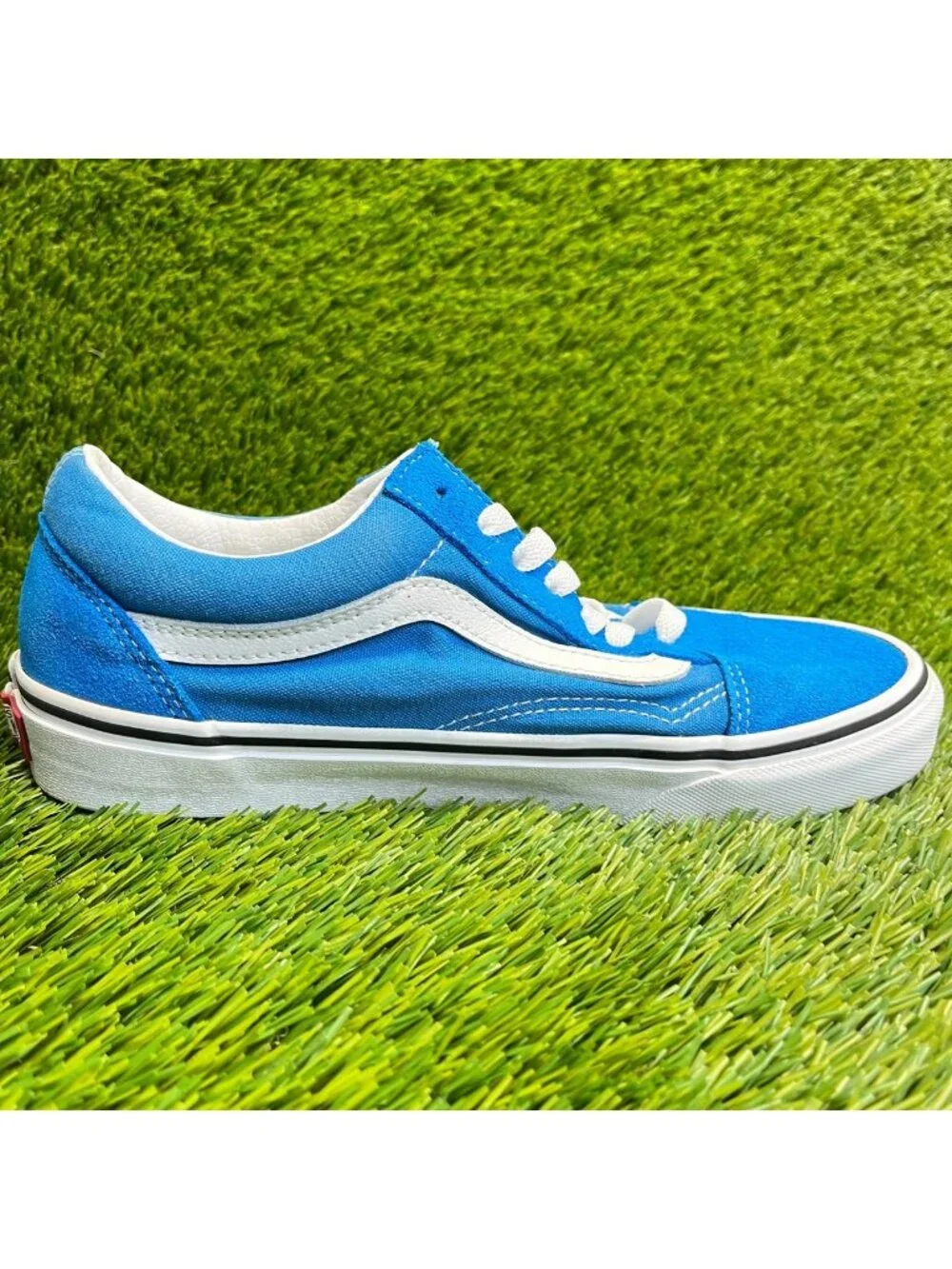 Vans please review