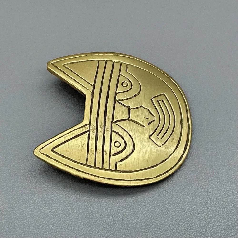 Lowe Art Museum brooch womens owned