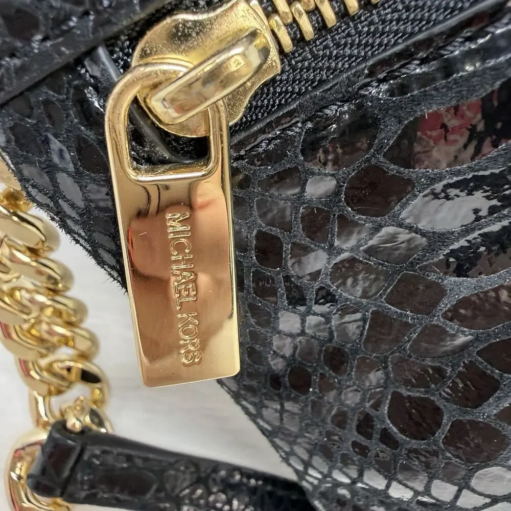 Michael Kors dust part kors
