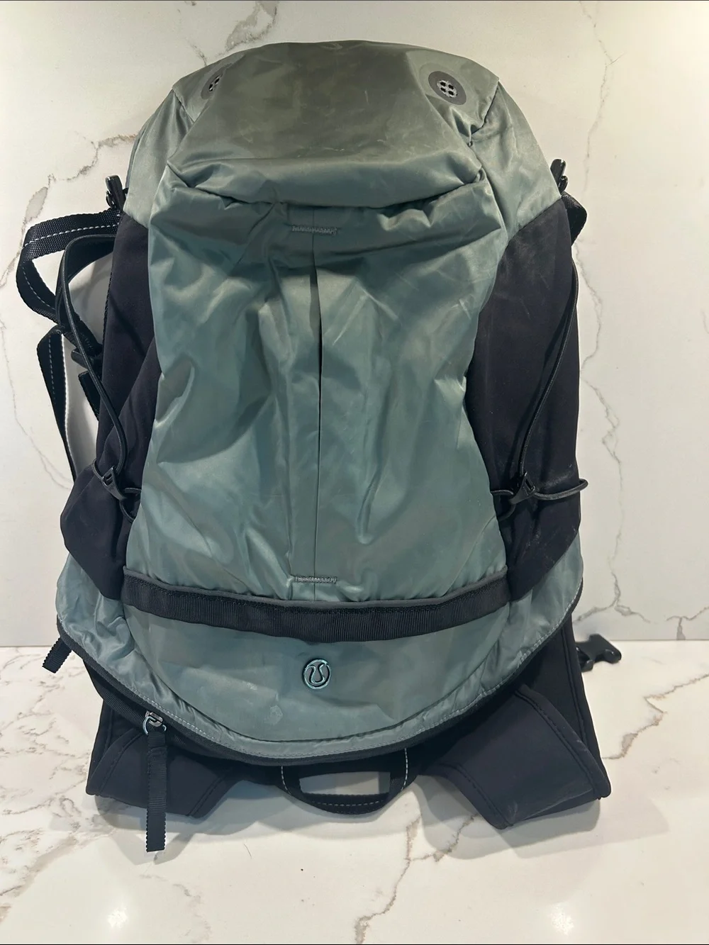 lululemon athletica Men's Sage Green and Black Backpack