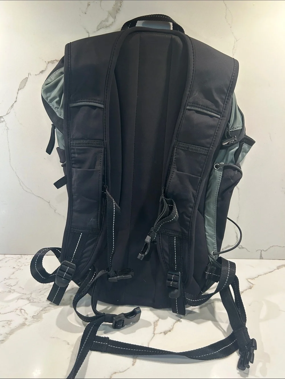 lululemon athletica backpack sleek
