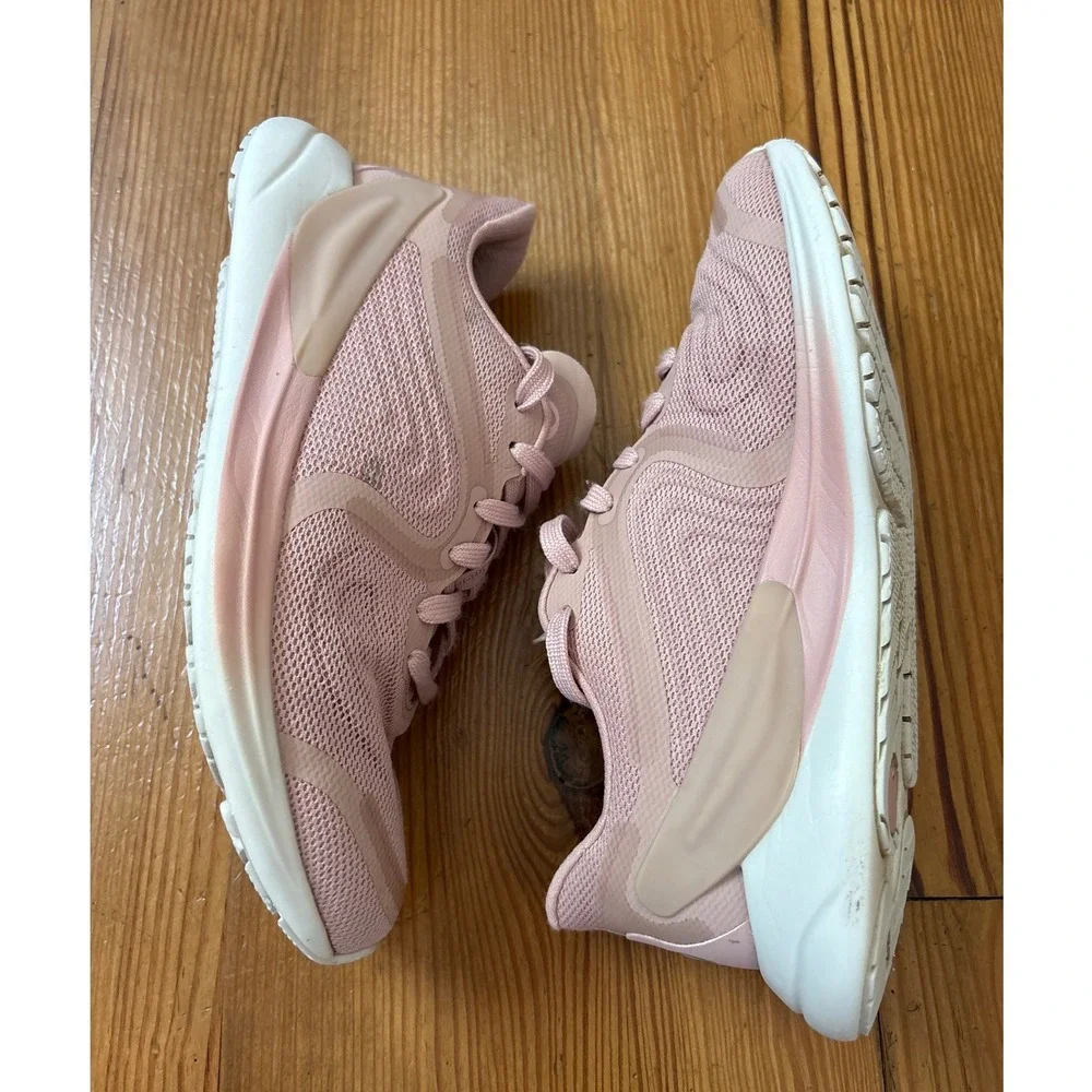 Lululemon Blissfeel Running Shoes Womens Pink Athletic Sneakers SIZE 7.5