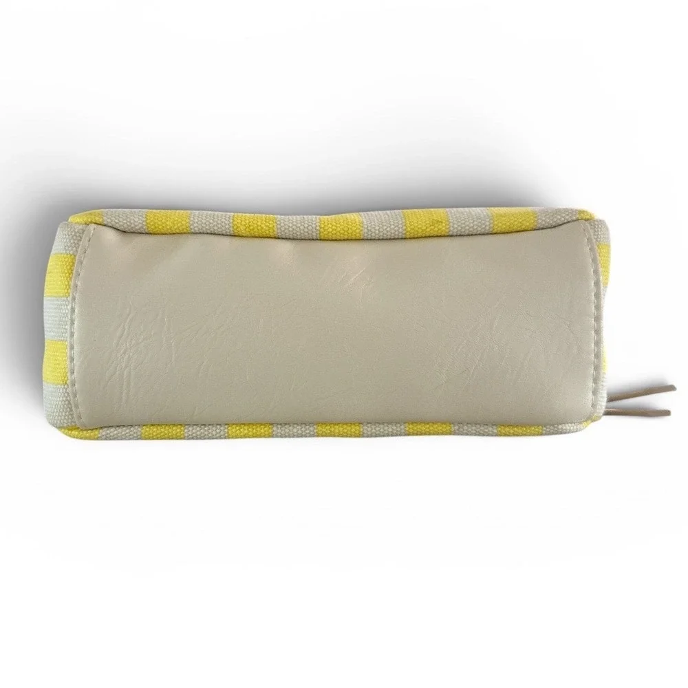 Universal Thread Camera Crossbody Bag NWOT