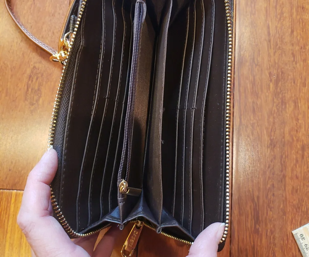 Dasein brand crossbody