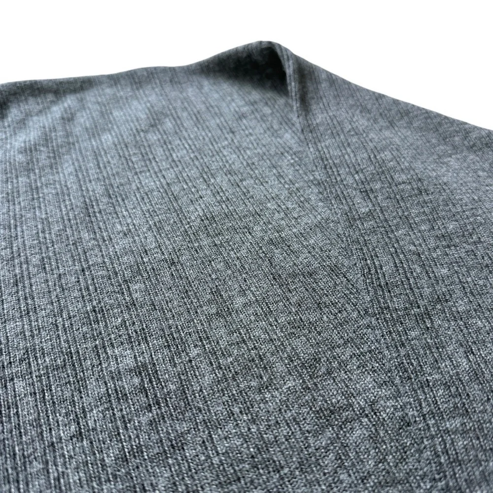 Pure & Simple Merino Wool V-Neck Sweater Gray Large Minimalist Quiet Luxury Mens
