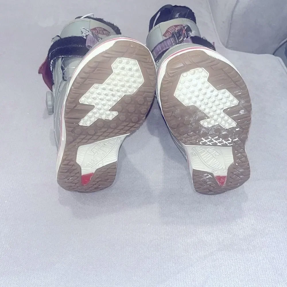 Vans snow boarder