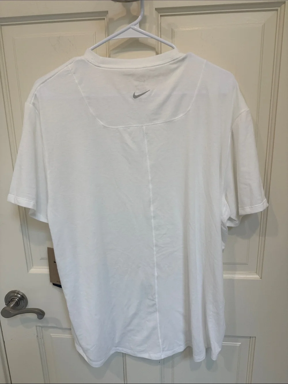Nike Women’s White Crew Neck T-Shirt