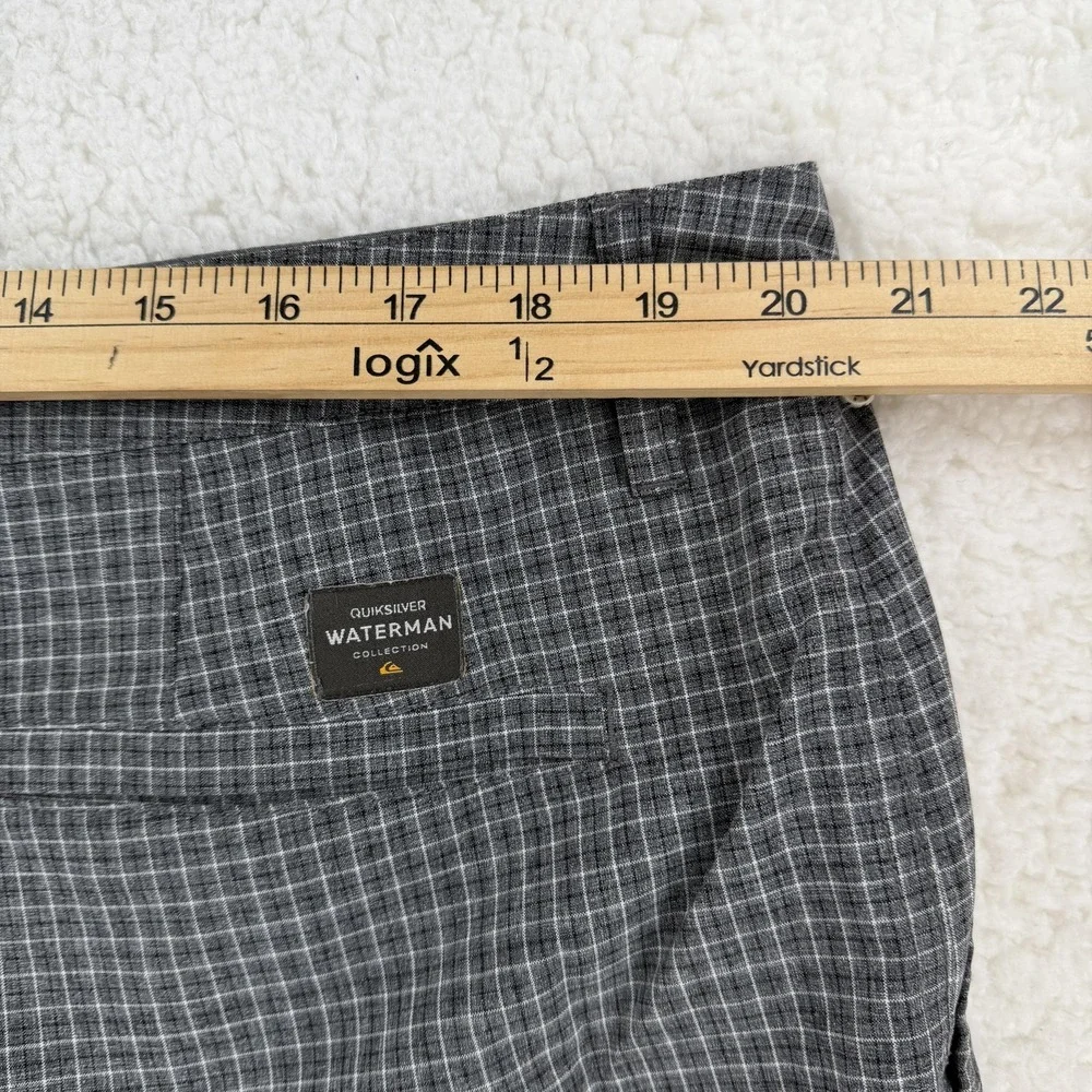 Quiksilver Waterman Shorts‎ Mens 40 Gray Plaid Performance Golf Hybrid Casual