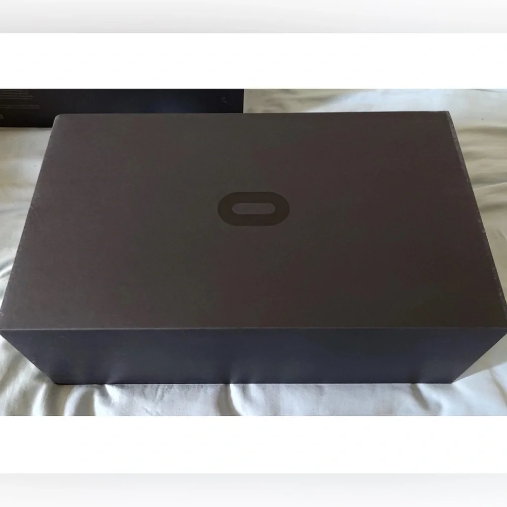 Meta Quest Oculus black Empty box only