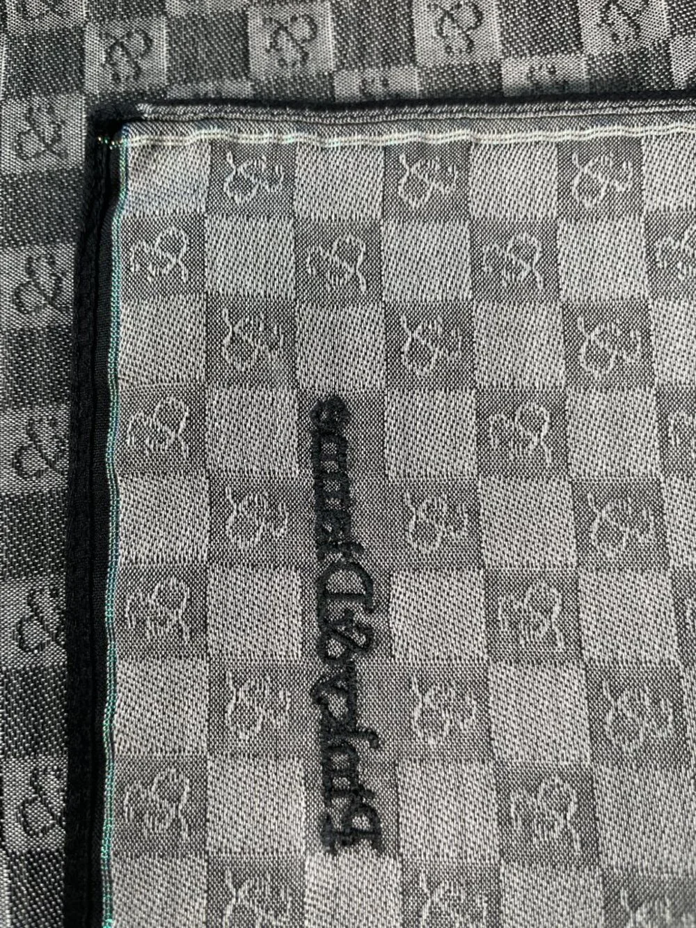 Pinky & Dianne logo are