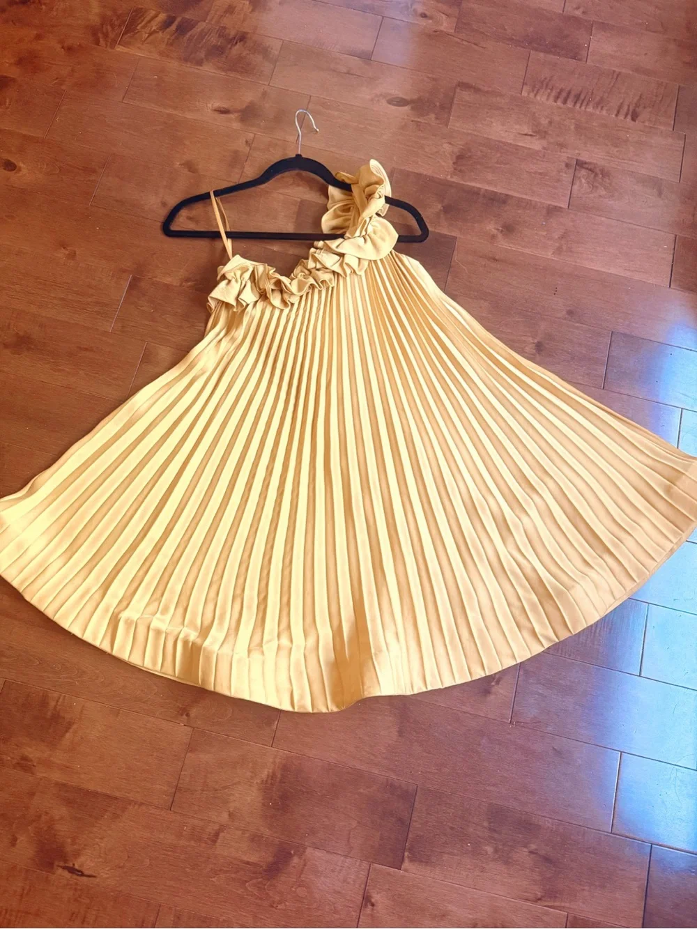 BCBGMaxAzria times tags