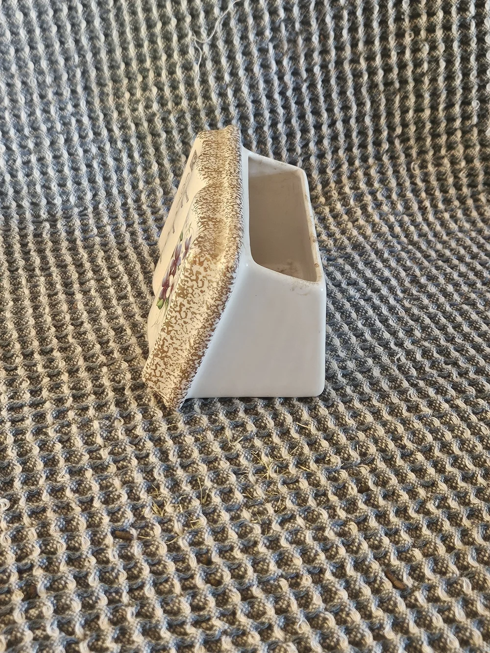 N/A small ceramic