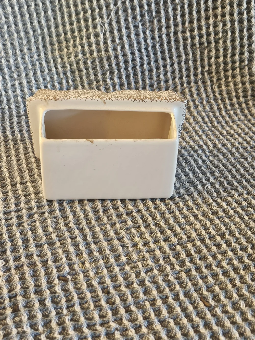 N/A small ceramic
