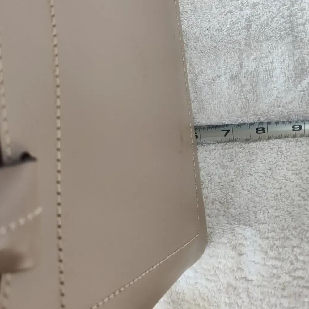 Dooney & Bourke we re