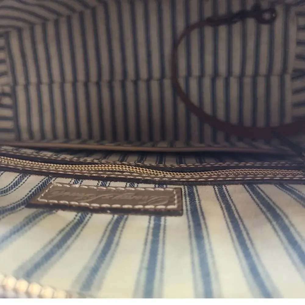 Dooney & Bourke we re