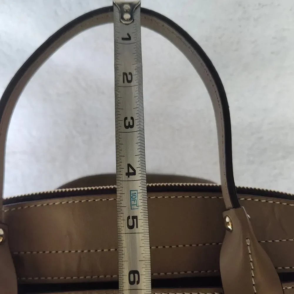 Dooney & Bourke we re