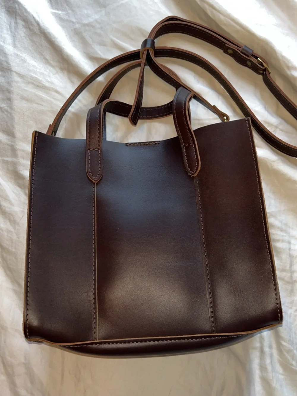 Portland Leather compact leather