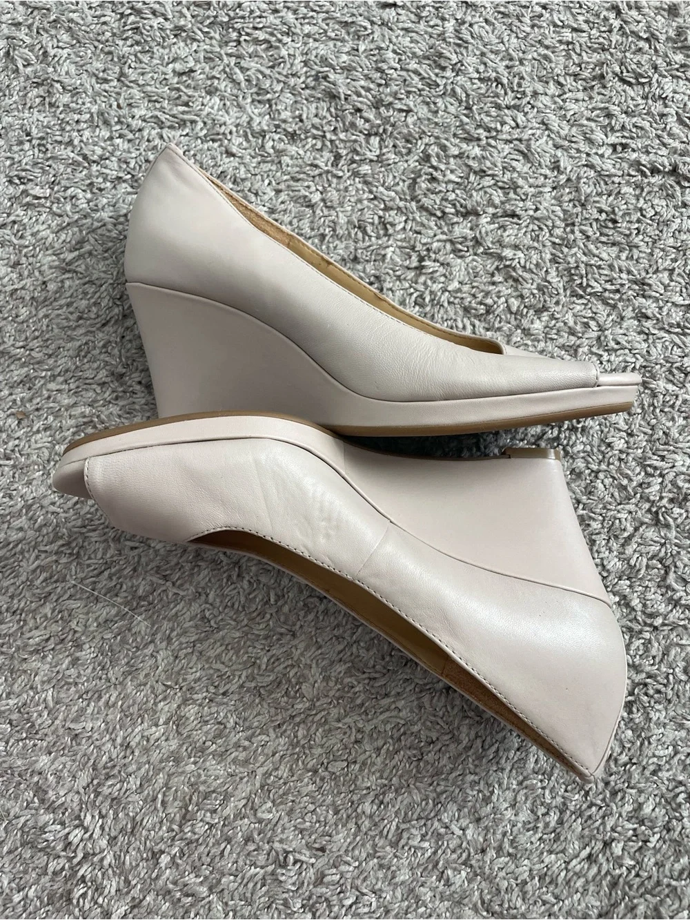 Naturalizer nude wedge
