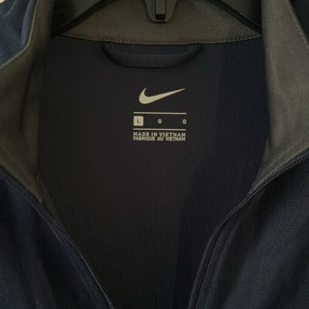 Nike navy blue and gray lightweight zip up athletic jacket youth large