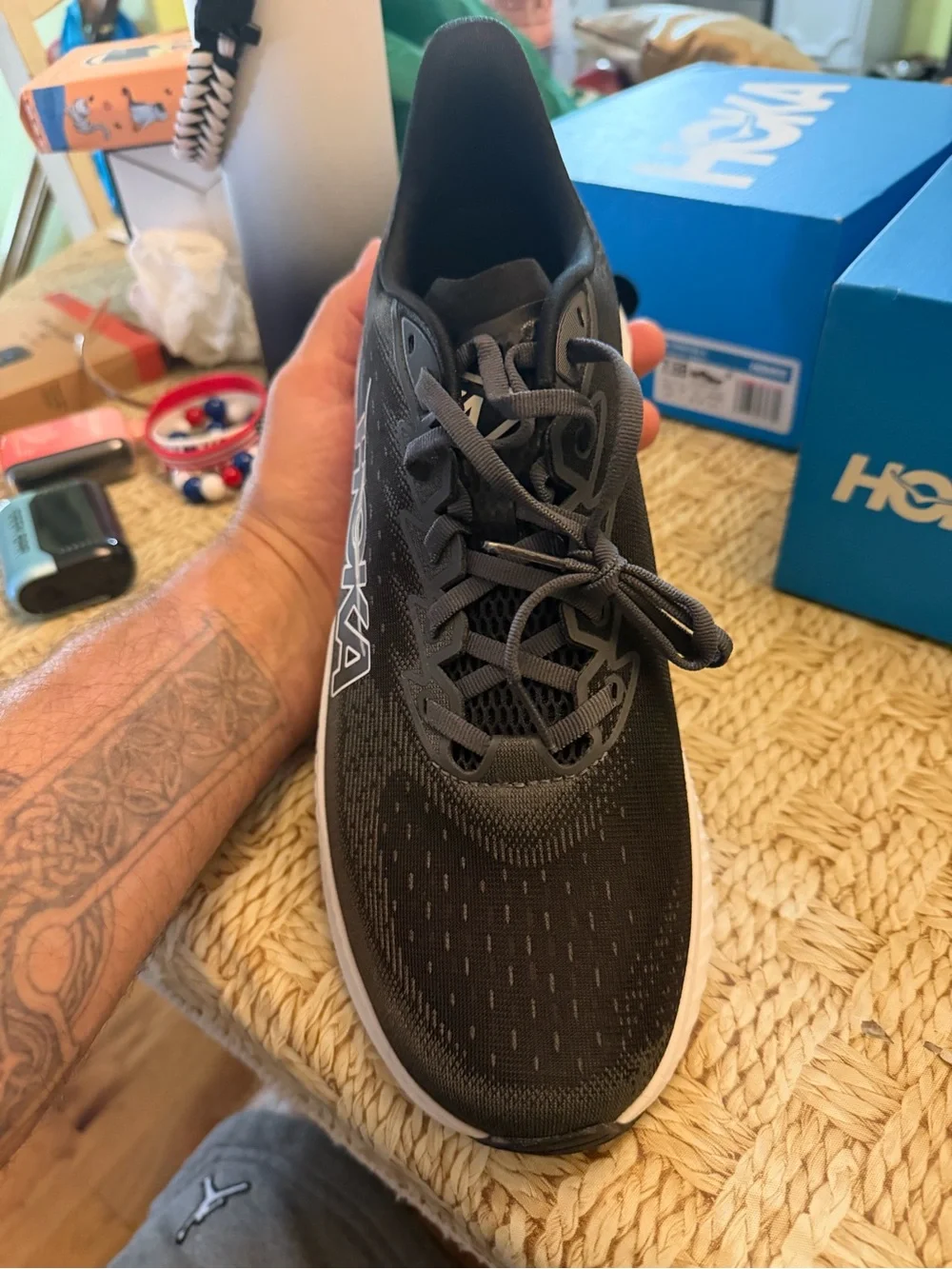 Hoka Men's Mach 6 2E WIDE SZ 11 mens new in box !!