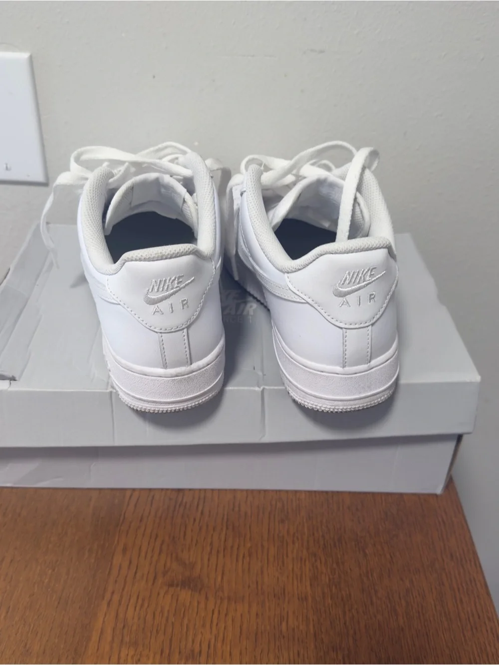 Nike clean low