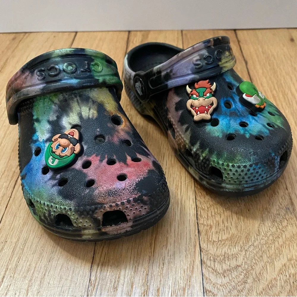 Crocs Clogs Kids Sz 7 Tie Dye Unisex Sandals Mario Jibbits Slip On Colorful Fun