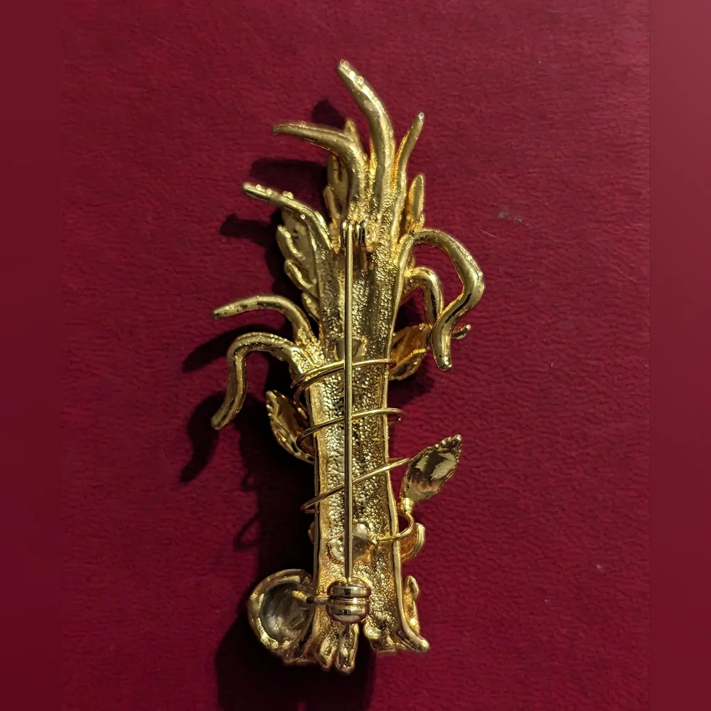 Source Unknown vintage gold