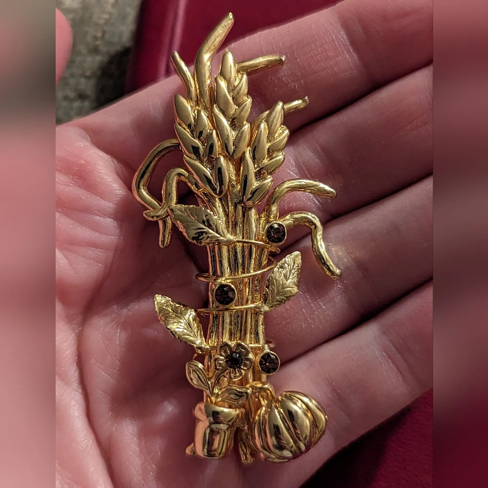 Source Unknown vintage gold