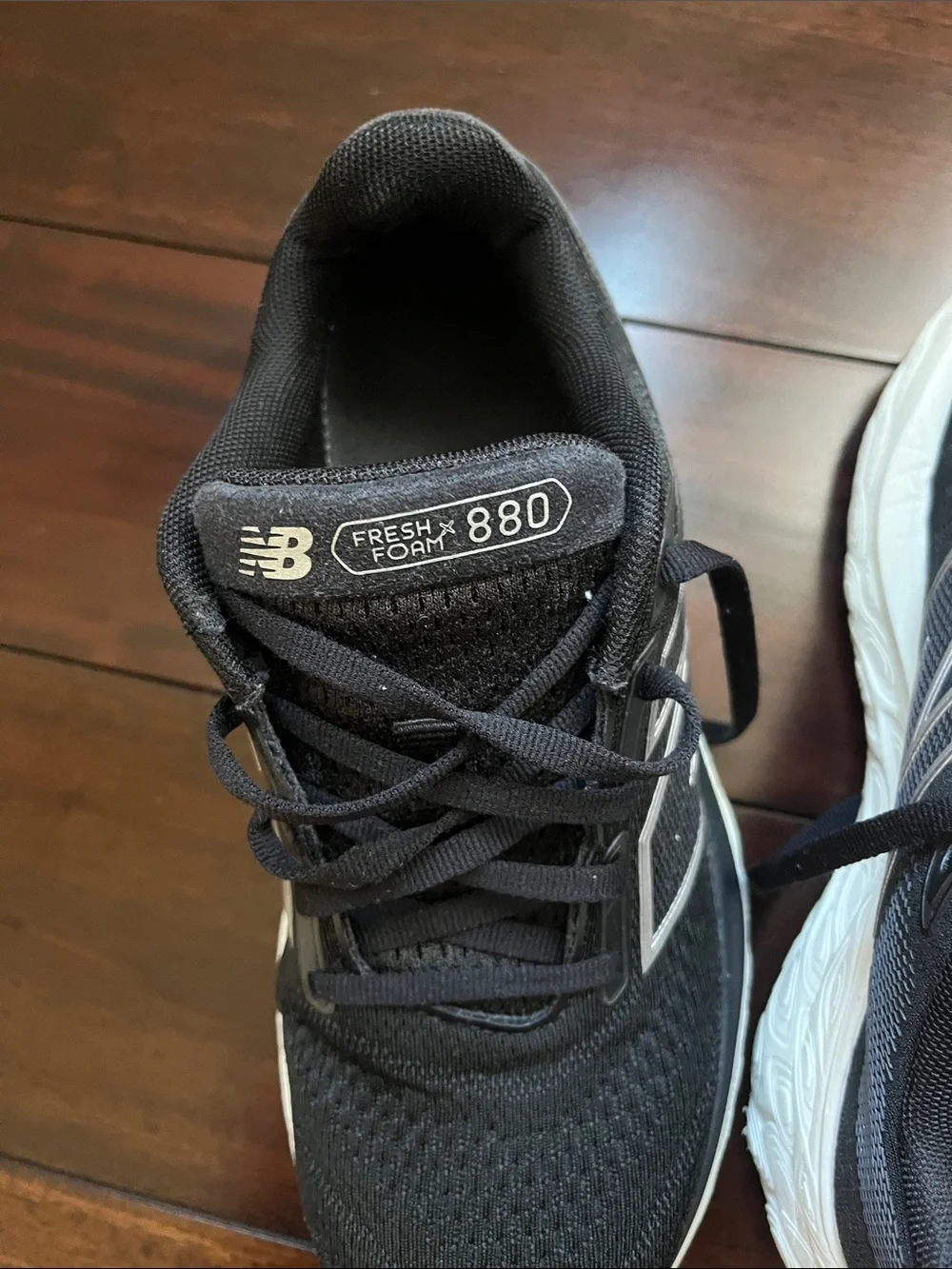 New Balance 880