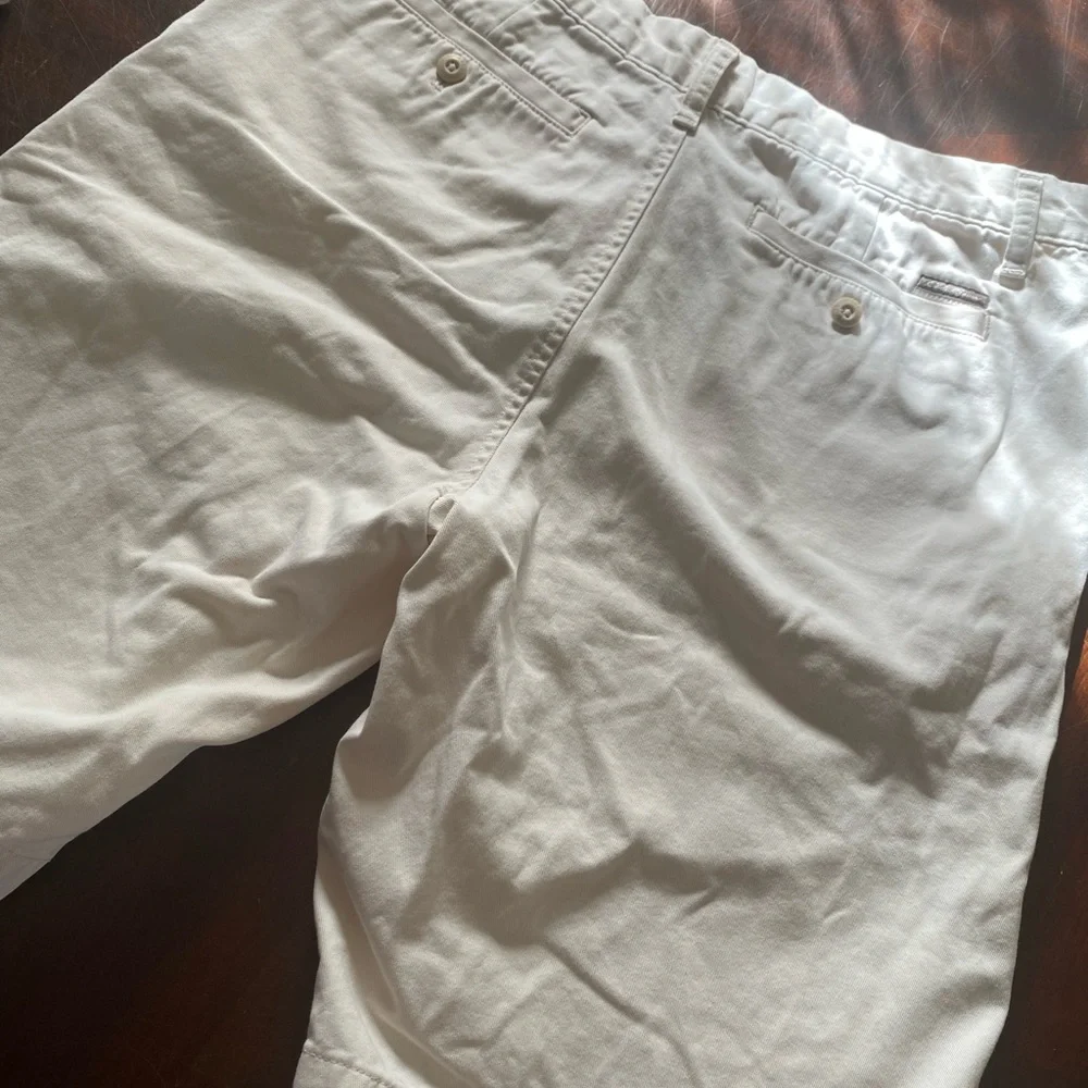 Eddie Bauer lightweight flat