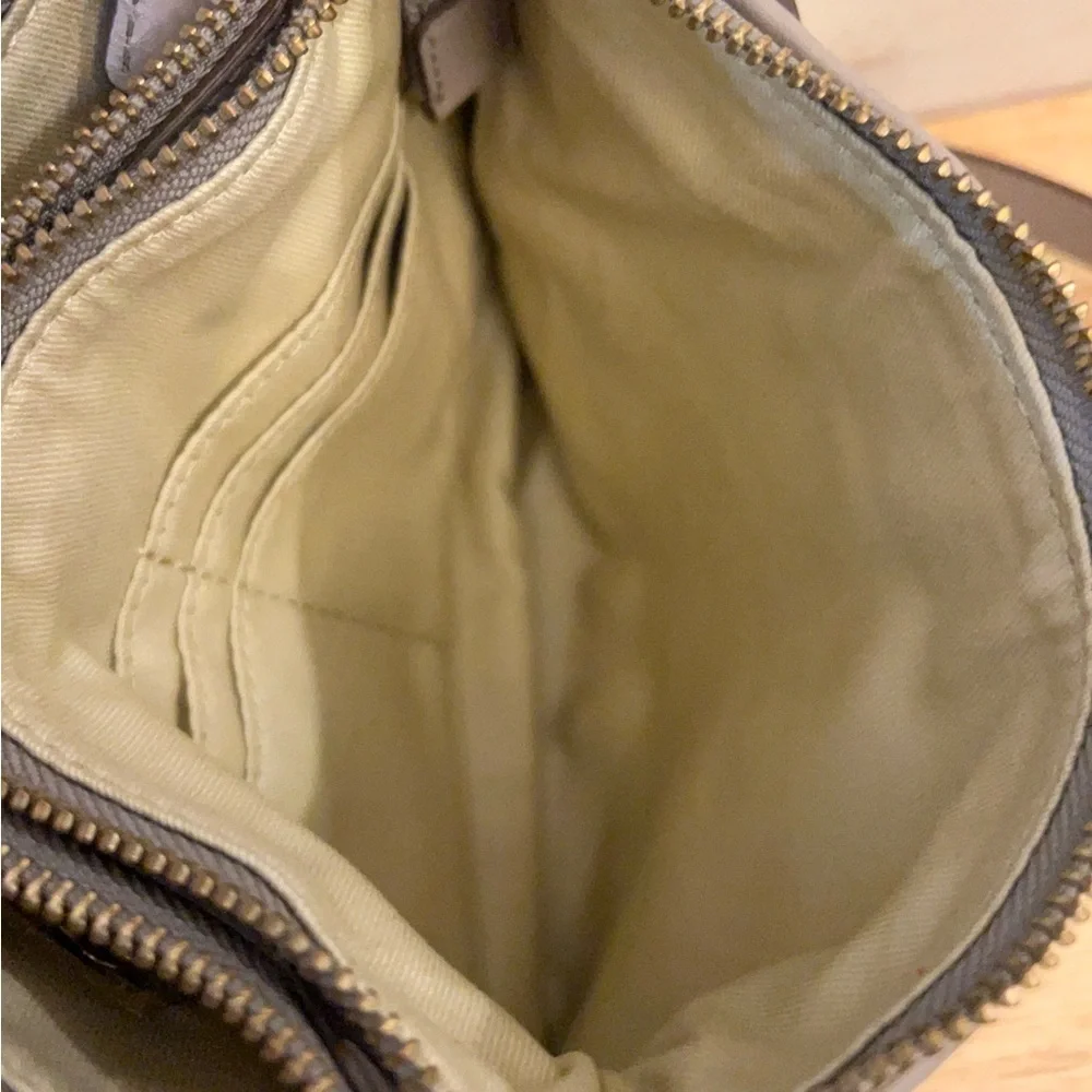 Fossil leather woven